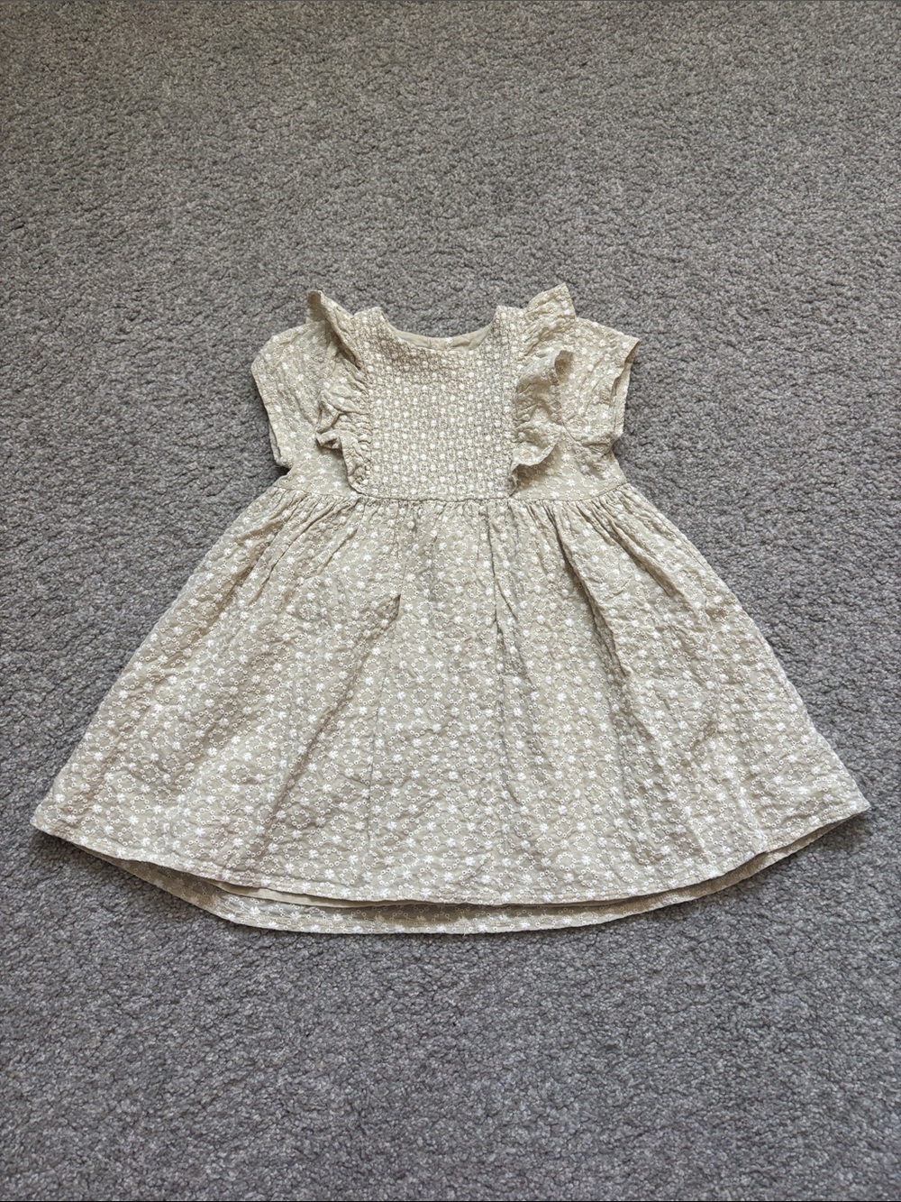 Noralee size 4T Little Girls' Cream Floral Flutter-Sleeve Dress